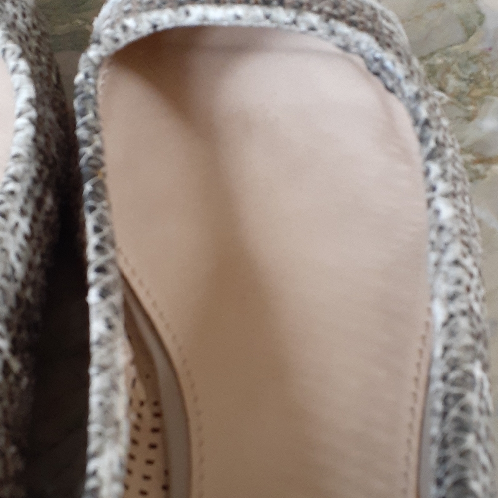 Vince Camuto shoes flats - Picture 9 of 9